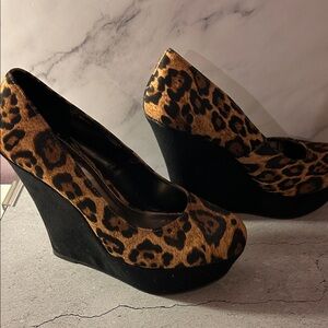 Brash Leopard Print Wedges